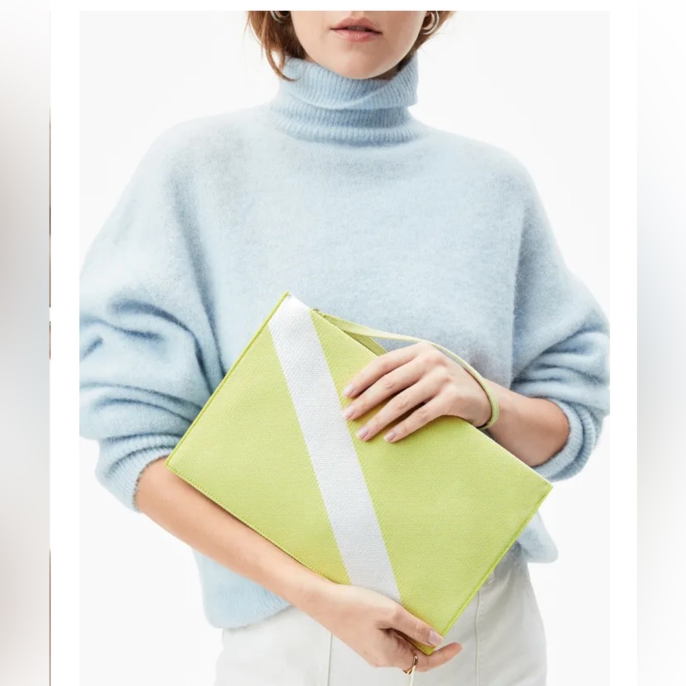 Rothy’s The Essentials Pouch Light Lime Cream NWT